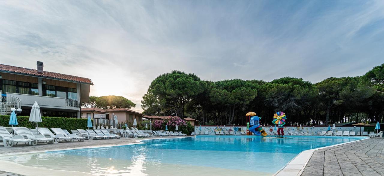 Arcobaleno Village Marina Di Bibbona Exterior foto