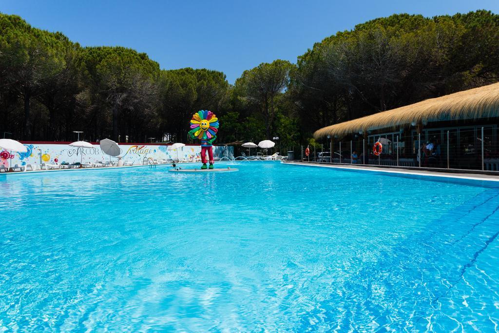 Arcobaleno Village Marina Di Bibbona Exterior foto